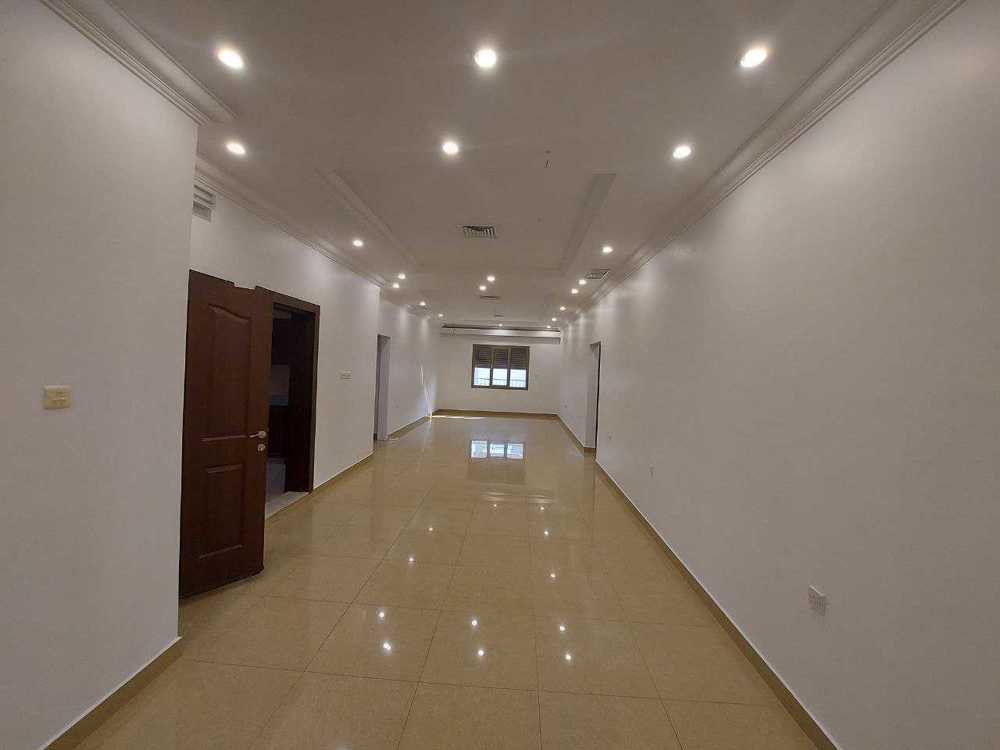 للايجار دور ثاني  في المسايل قطعة 5